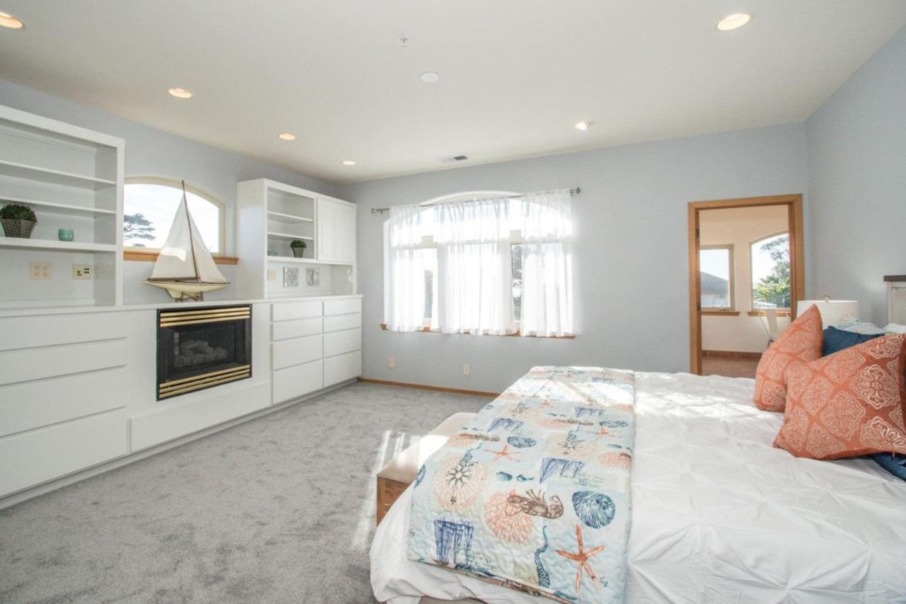 Miramar Beach Home Walk To Beach Trails Restaurants Family Activities Half Moon Bay Bagian luar foto
